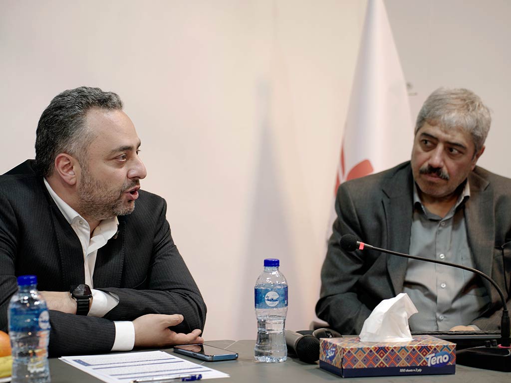 برگزاری شورای مدیران عامل شرکت‌های زیر مجموعه گروه داده پردازی پارسیان و دوره آموزشی «استراتژی هلدینگ‌ها و حاکمیت شرکتی» در مشهد مقدس