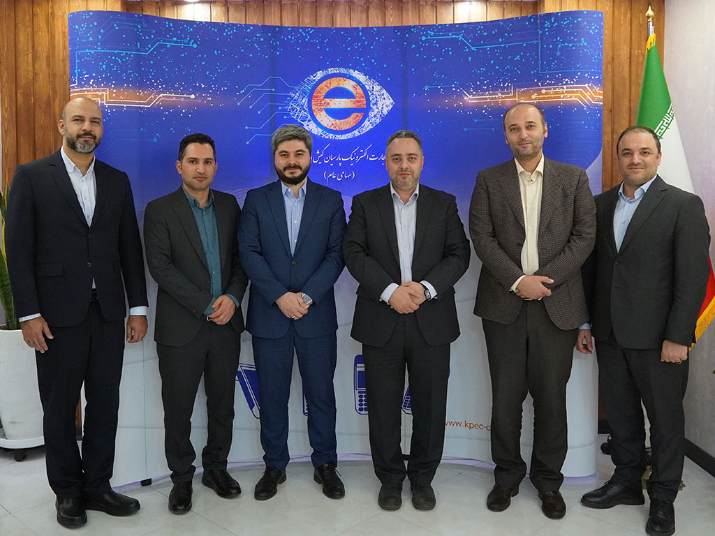 بازدید دکتر صابر امامی، مدیرعامل محترم گروه داده‌پردازی پارسیان، از شرکت تجارت الکترونیک پارسیان کیش (تاپکیش)