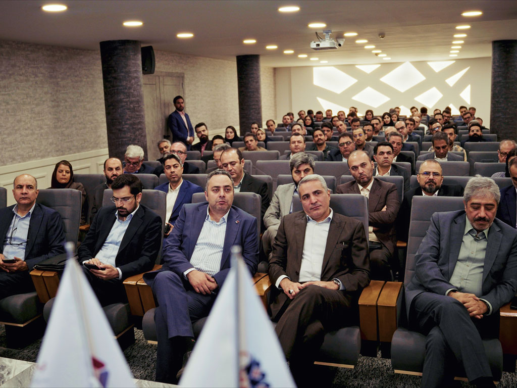 اولین گردهمایی مدیران عامل، معاونین و مدیران ارشد شرکت های گروه داده‌پردازی پارسیان برگزار شد