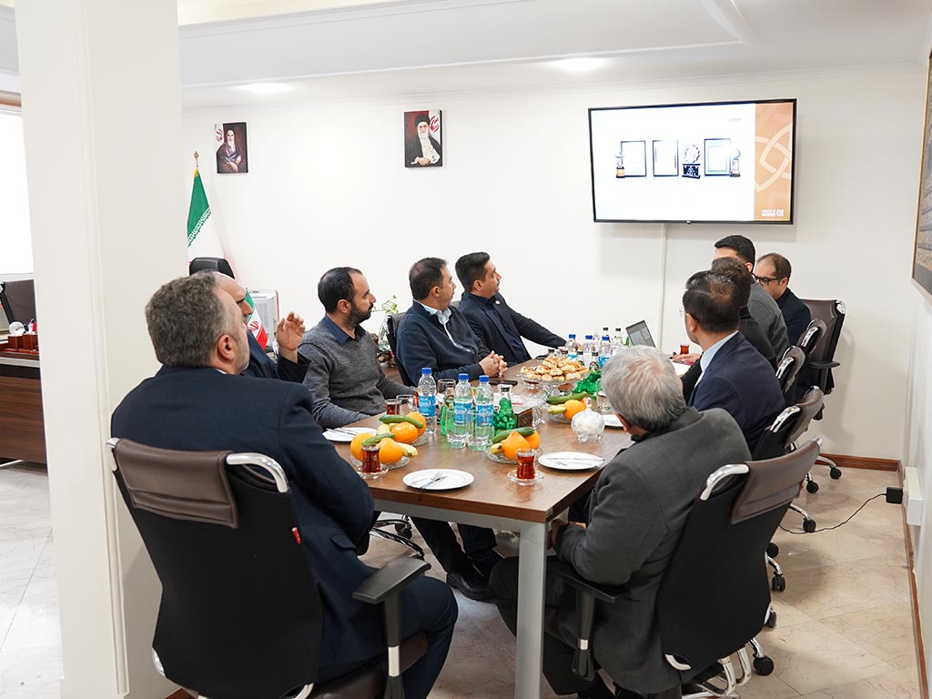 بازدید مدیرعامل گروه داده‌پردازی پارسیان از گروه کیان ایرانیان