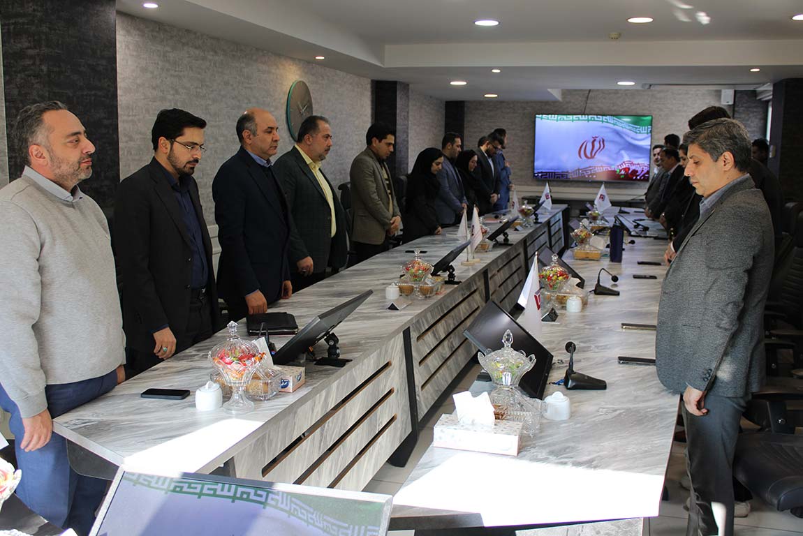برگزاری جلسه هم‌اندیشی «تبار پدر» در گروه داده‌پردازی پارسیان
