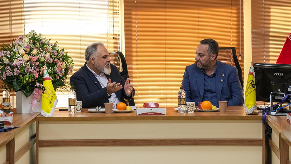دیدار گروه داده‌پردازی پارسیان با سرپرستی بانک پارسیان استان اصفهان
