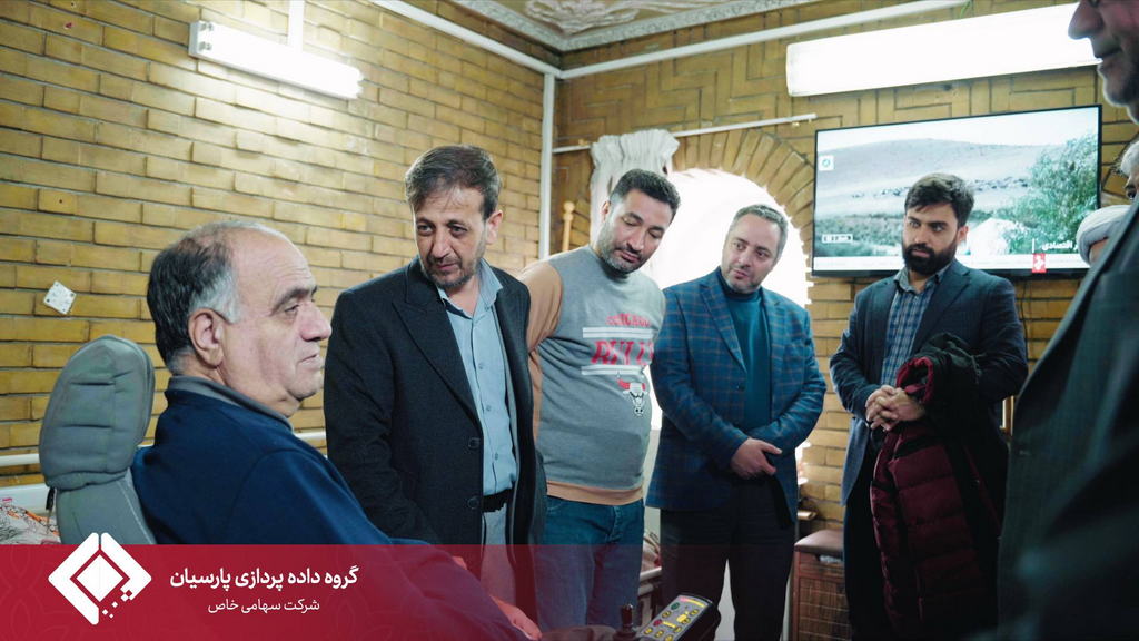 همزمان با ایام الله دهه فجر انقلاب اسلامی دیدار مدیر عامل و جمعی از مدیران گروه داده‌پردازی پارسیان با جانبازان قطع نخاعی مرکز امام خمینی (ره)