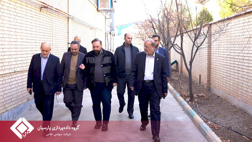 بازدید مدیرعامل بانک پارسیان از کارخانه تولید تجهیزات شرکت تجارت الکترونیک پارسیان کیش