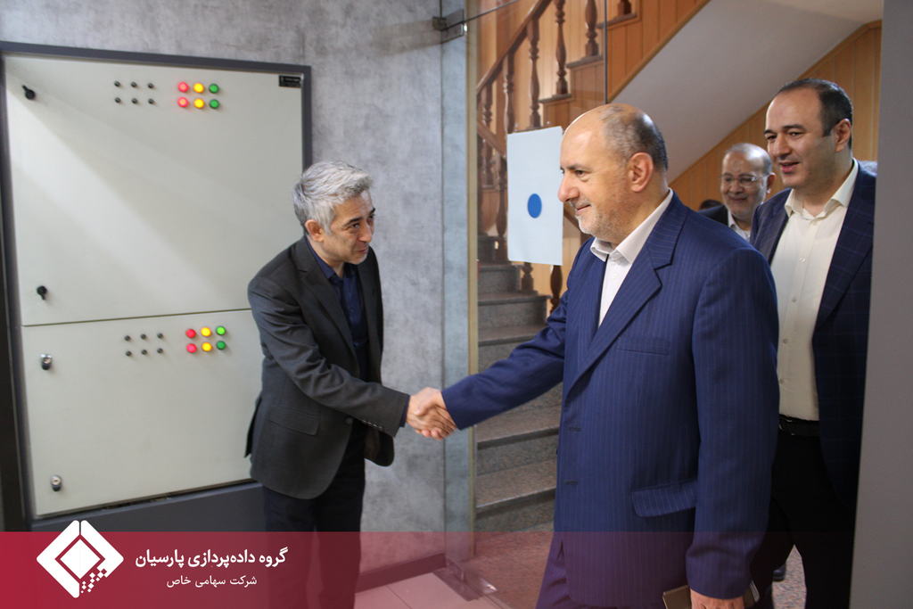 بازدید مدیرعامل محترم بانک پارسیان از شرکت تأمین خدمات سیستم‌های کاربردی کاسپین