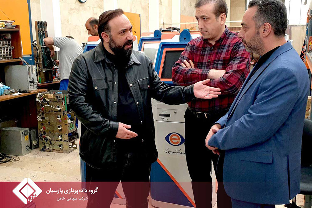 بازدید میدانی از واحد تعمیر و پشتیبانی تاپکیش در دومین روز از جنگ تحمیلی