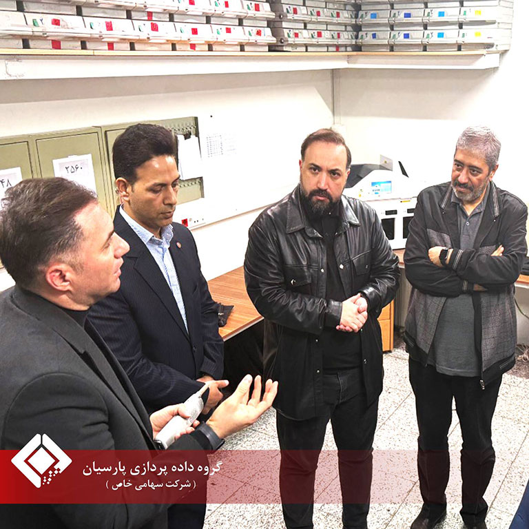 دستگاه های خود پرداز بانک پارسیان پیشرو در خدمت رسانی در روزهای ابتدایی جنگ تحمیلی