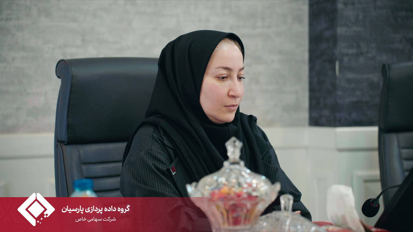 برگزاری مراسم بزرگداشت روز ملی منابع انسانی در گروه داده‌پردازی پارسیان