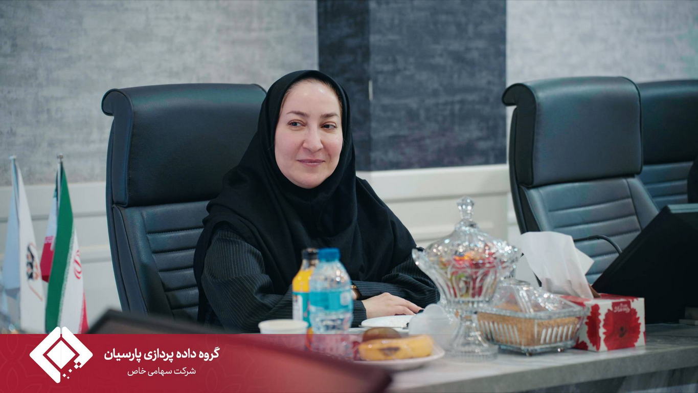 برگزاری مراسم بزرگداشت روز ملی منابع انسانی در گروه داده‌پردازی پارسیان