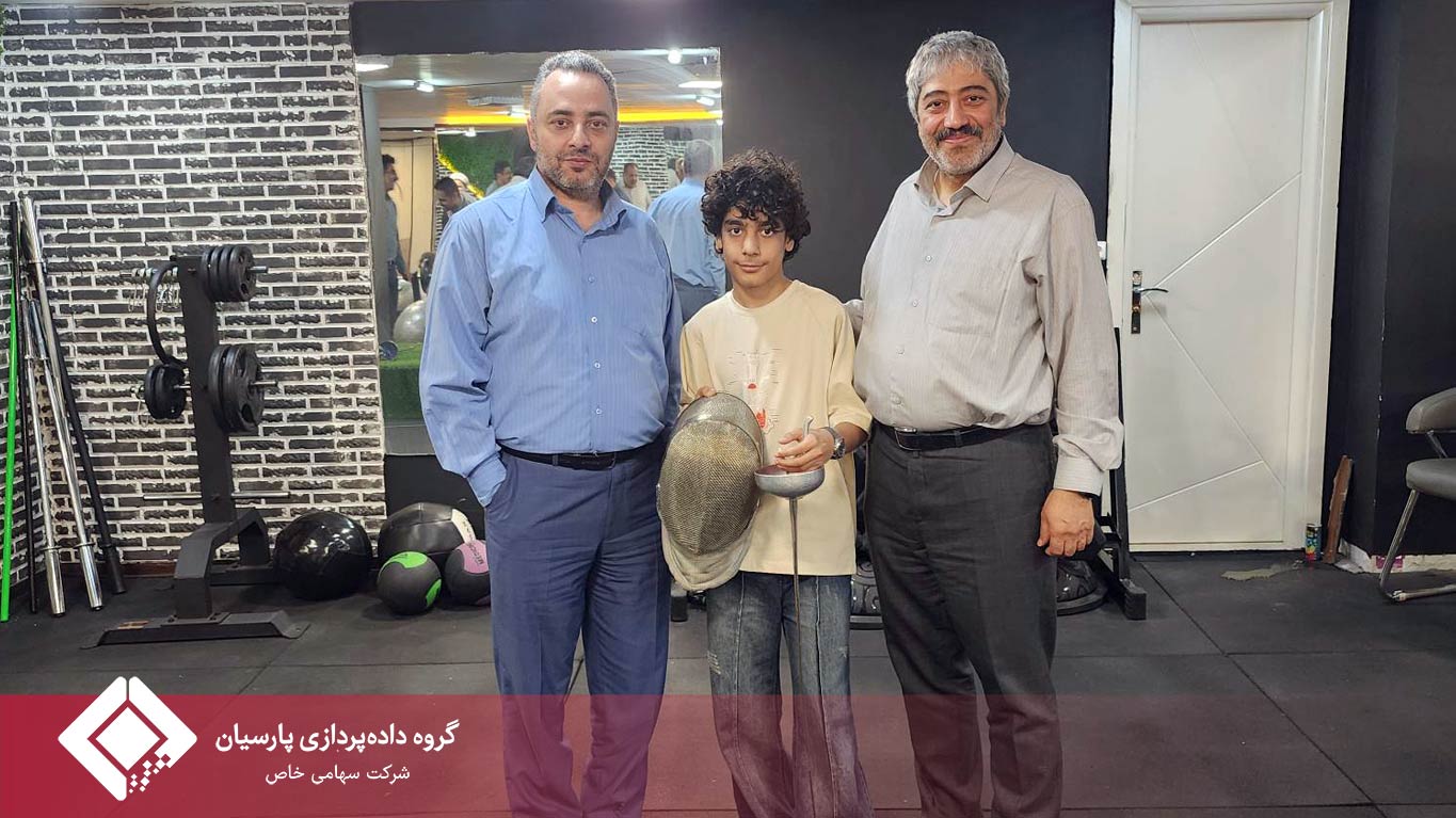 شمشیربازی برای دقت و تمرکز؛ روزی متفاوت برای مدیران و کارکنان گروه داده‌پردازی پارسیان