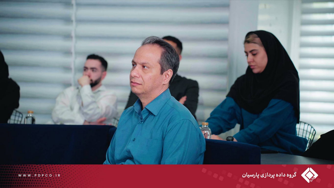 دومین رویداد شرکت توسعه سریع نوآوری ستارگان؛ «چالش‌های هلدینگ‌داری در ایران» با حضور دکتر عطاالله هرندی برگزار شد