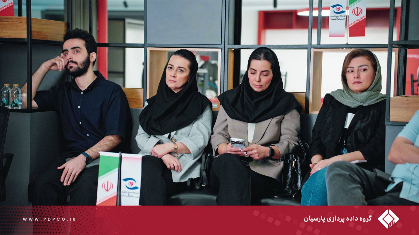 دومین رویداد شرکت توسعه سریع نوآوری ستارگان؛ «چالش‌های هلدینگ‌داری در ایران» با حضور دکتر عطاالله هرندی برگزار شد