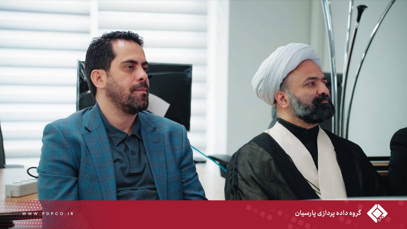 دومین رویداد شرکت توسعه سریع نوآوری ستارگان؛ «چالش‌های هلدینگ‌داری در ایران» با حضور دکتر عطاالله هرندی برگزار شد