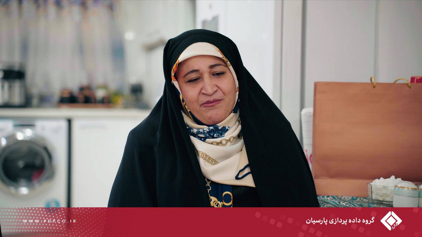 دیدار مدیران گروه داده‌پردازی پارسیان با خانواده شهید نیما رجب‌پور به مناسبت روز ملی روابط عمومی