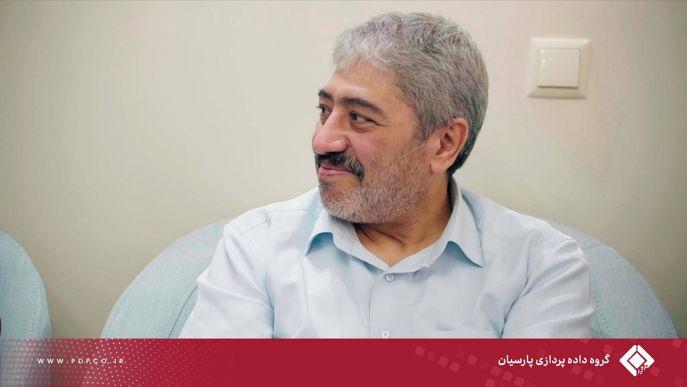 دیدار مدیران گروه داده‌پردازی پارسیان با خانواده شهید نیما رجب‌پور به مناسبت روز ملی روابط عمومی
