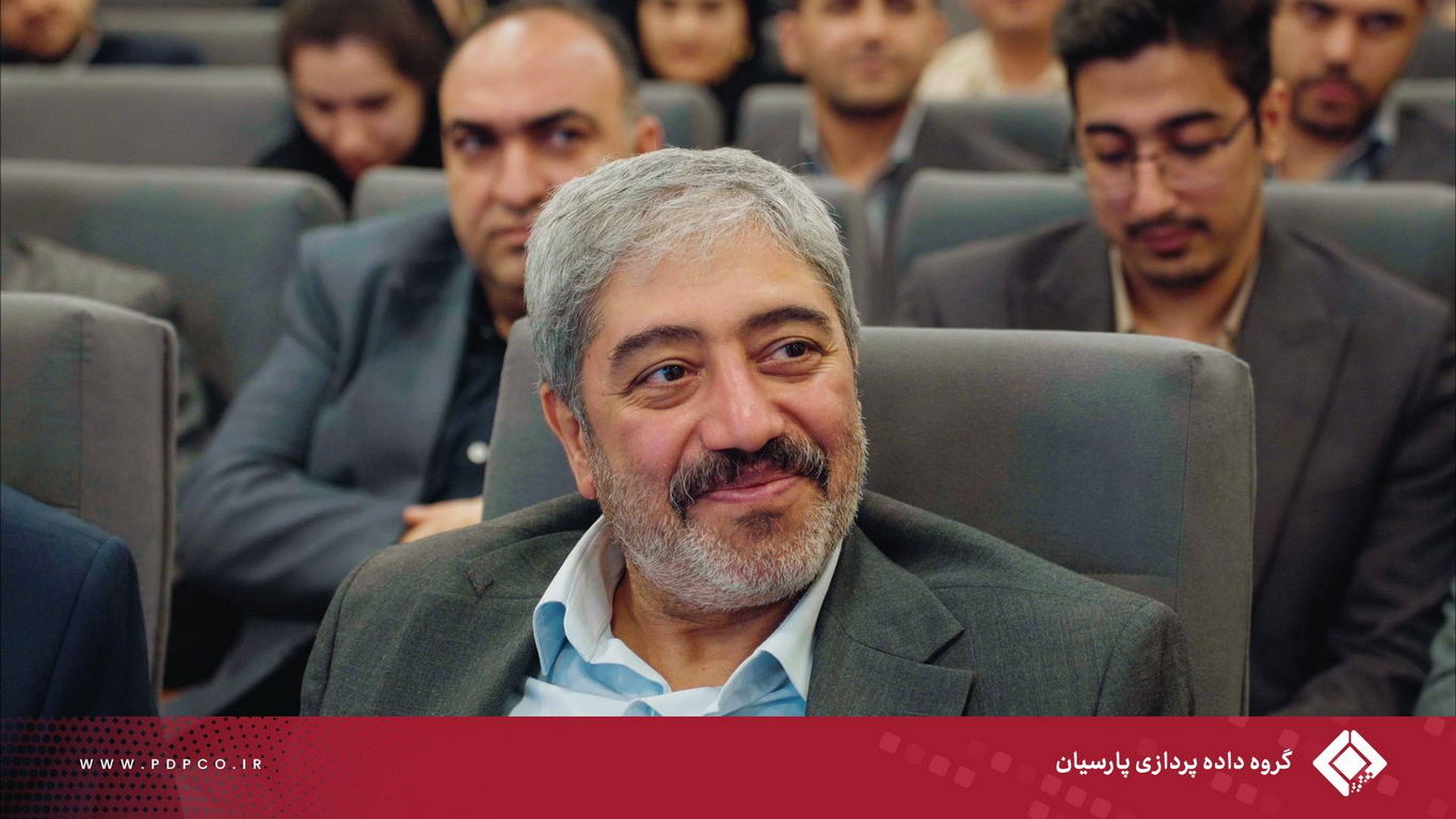 مراسم تقدیر از زوج‌های تازه‌ازدواج‌کرده در گروه داده‌پردازی برگزار شد
