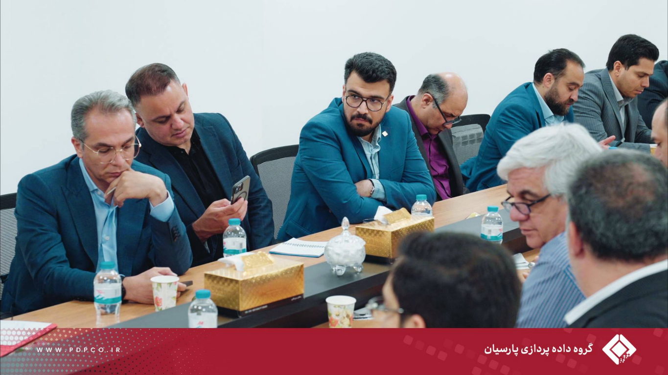 دیدار مدیران گروه داده‌پردازی پارسیان با معاون هماهنگی امور اقتصادی استانداری البرز