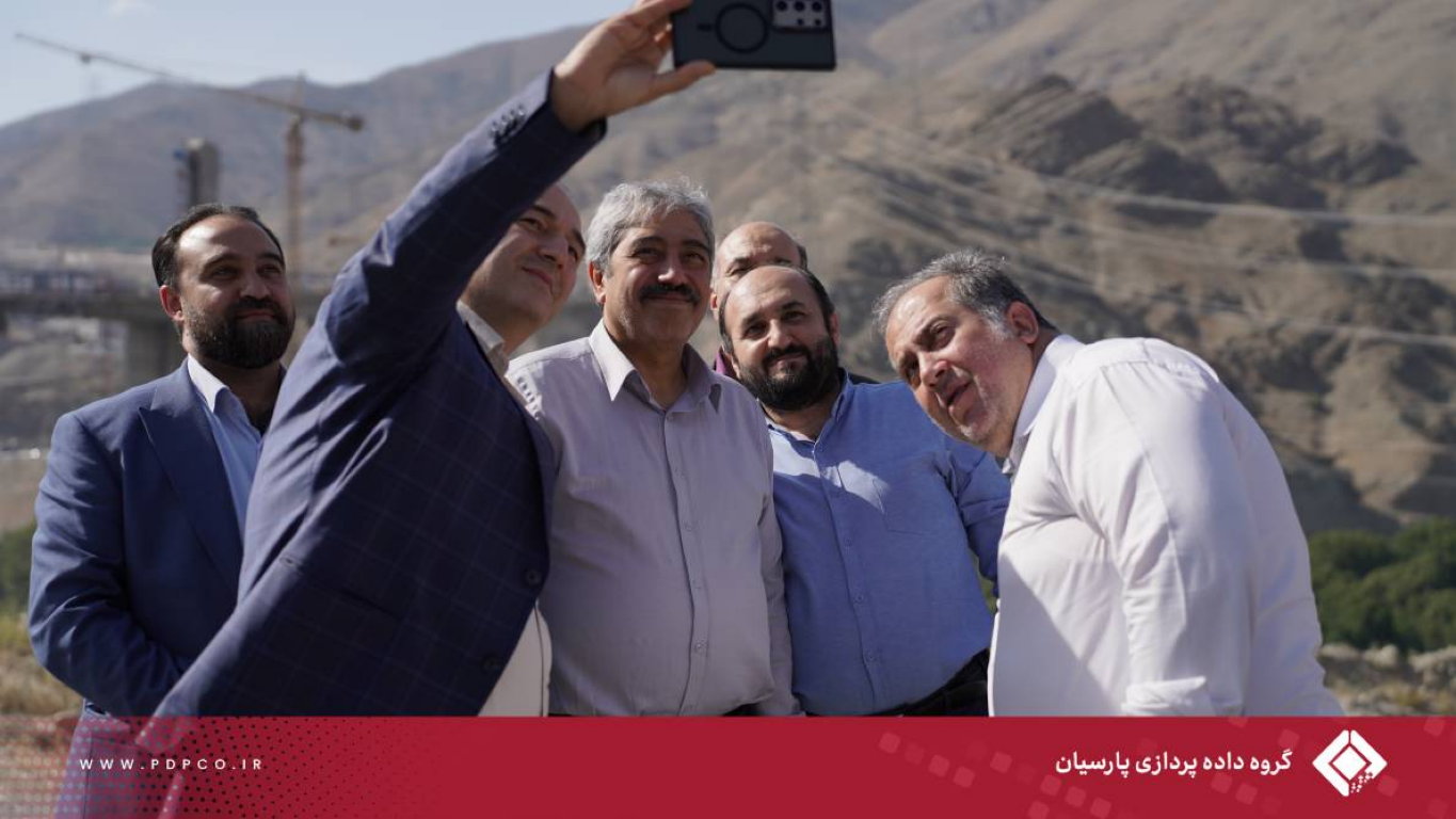 بازدید مدیران گروه داده‌پردازی پارسیان از پل B1 هدف قرار گرفته در ایام جنگ تحمیلی