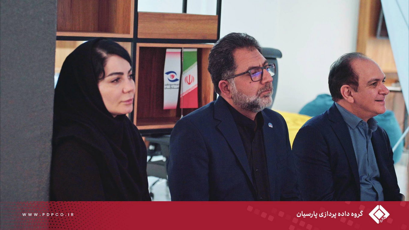 دهمین رویدادهای «ستارگان نوآوری»، با بررسی و واکاوی چالش‌های مسیر کارآفرینی و ارائه راهکارهایی برای کاهش ریسک شکست استارتاپ‌ها برگزار شد.