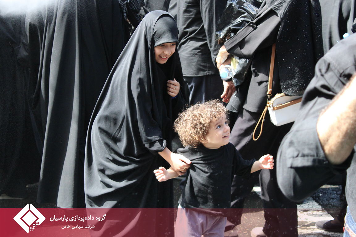 تداوم خدمات گروه داده پردازی پارسیان در روز دوم مراسم وداع رهبر شهید؛ استقبال گسترده زائران و میزبانی در موکب پارسیان