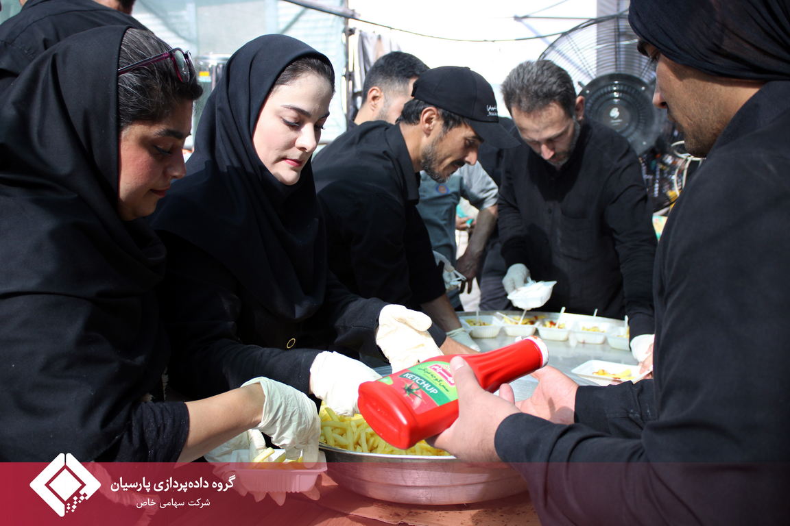تداوم خدمات گروه داده پردازی پارسیان در روز دوم مراسم وداع رهبر شهید؛ استقبال گسترده زائران و میزبانی در موکب پارسیان