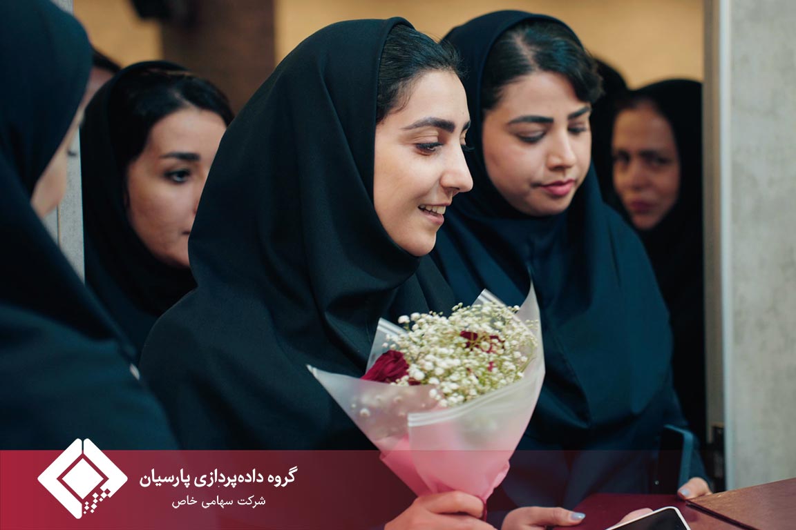 گزارش برگزاری مراسم بزرگداشت روز فناوری اطلاعات در هلدینگ داده‌پردازی پارسیان