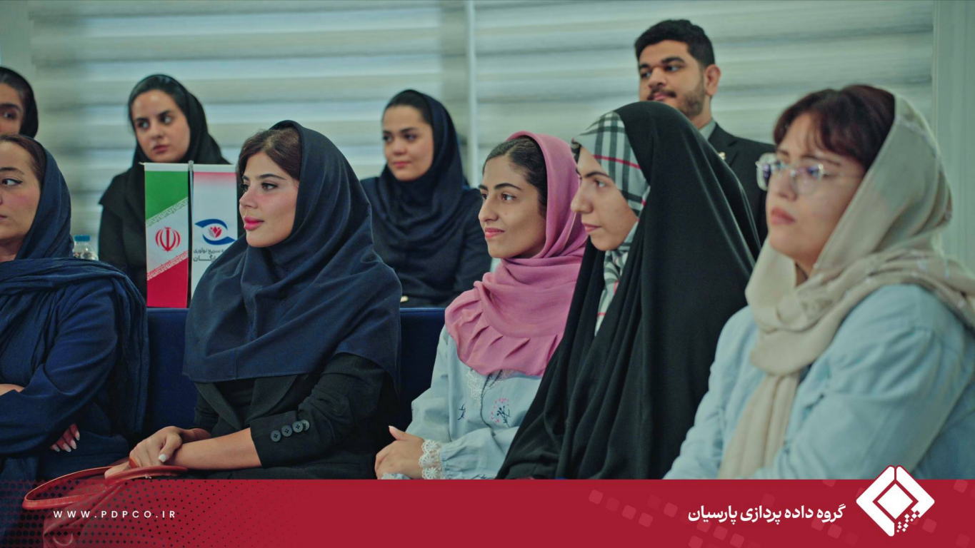 پانزدهمین رویداد ستارگان نوآوری با حضور علی اخوان مدیر عامل شرکت تکنولوژی تجارت با تحلیل ساختار بازار نظارتی فین تک برگزار شد