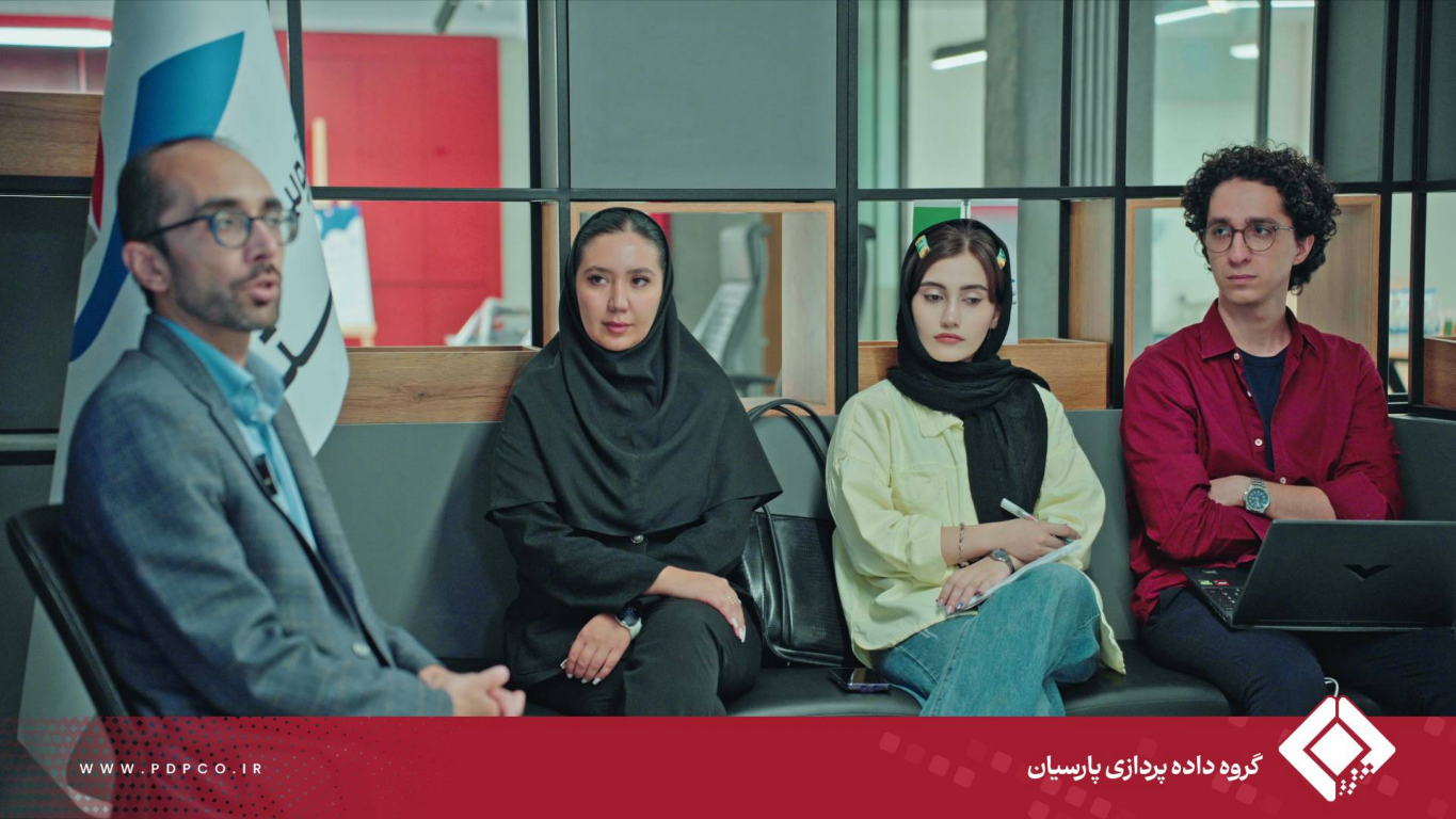 پانزدهمین رویداد ستارگان نوآوری با حضور علی اخوان مدیر عامل شرکت تکنولوژی تجارت با تحلیل ساختار بازار نظارتی فین تک برگزار شد