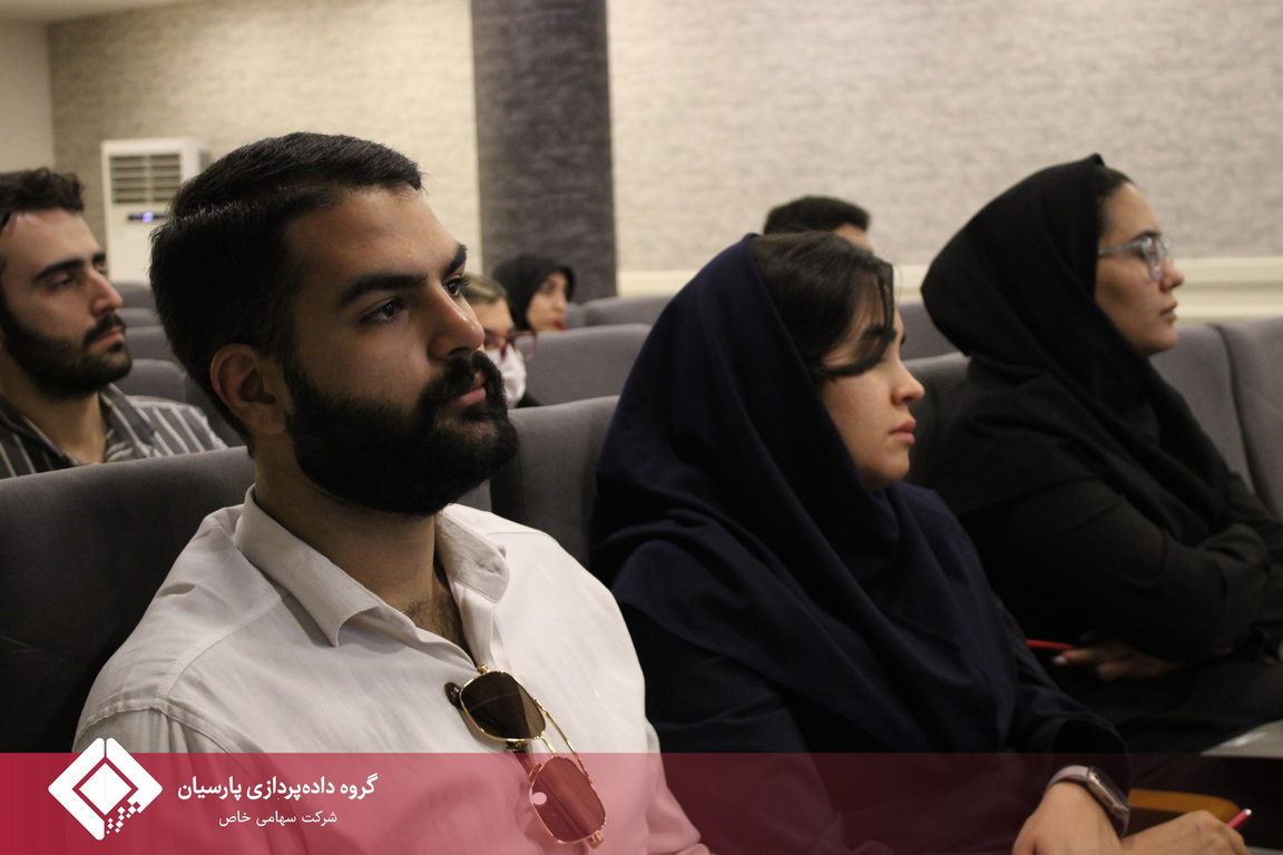 برگزاری کارگاه آموزشی «قوانین کار و تامین اجتماعی» در گروه داده‌پردازی پارسیان